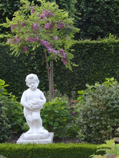 Putte im russischen Garten im Belvedere , Weimar